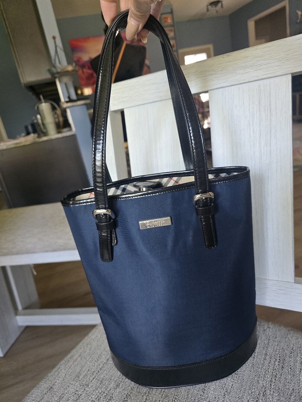 Authentic Burberry Navy Bucket Bag with Black Trim - Picture 2 of 12